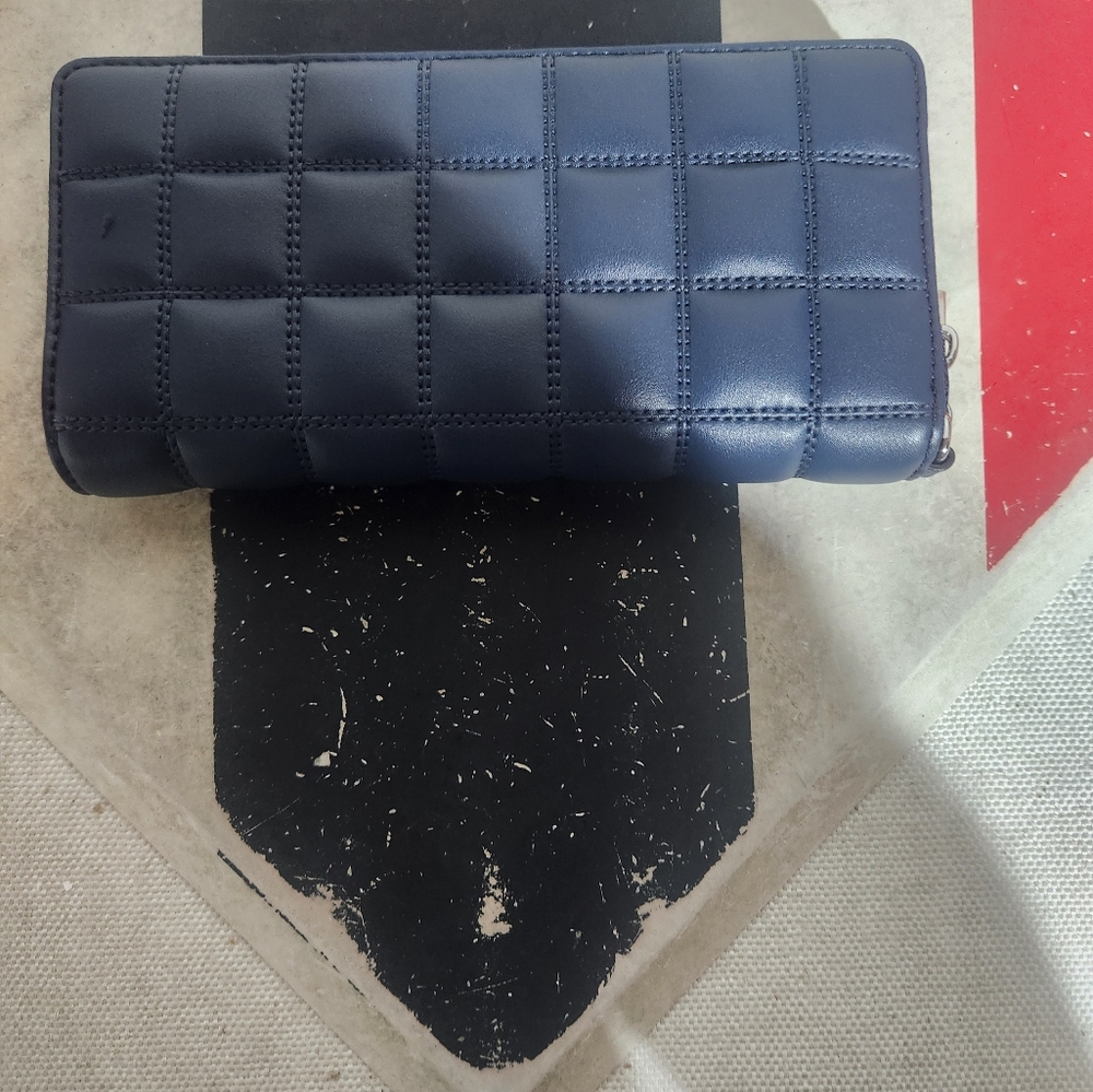 Michael Kors Navy Continental Wallet - Picture 3 of 7